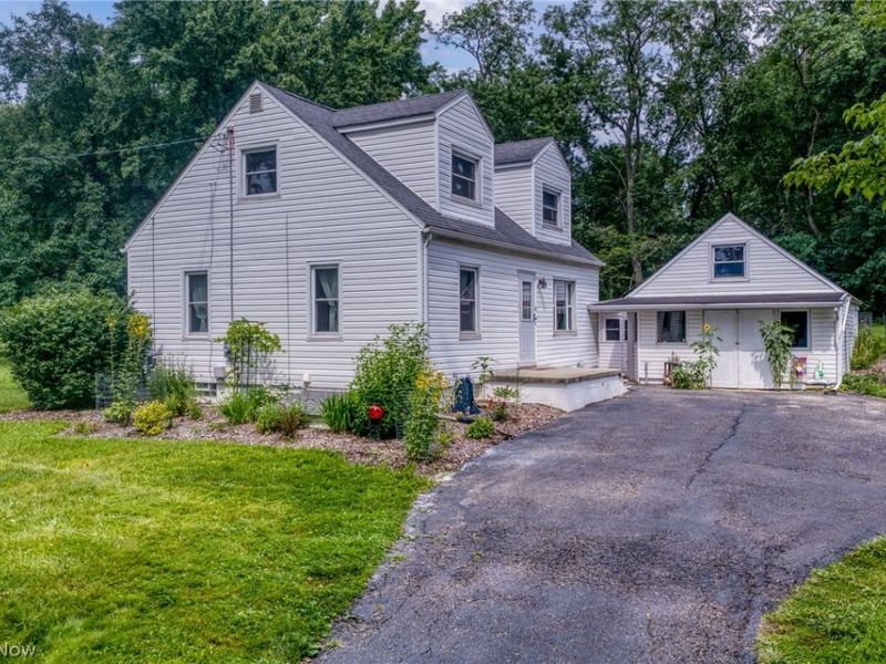 1007 S Munroe Road, Tallmadge, OH 44278 Photo 1