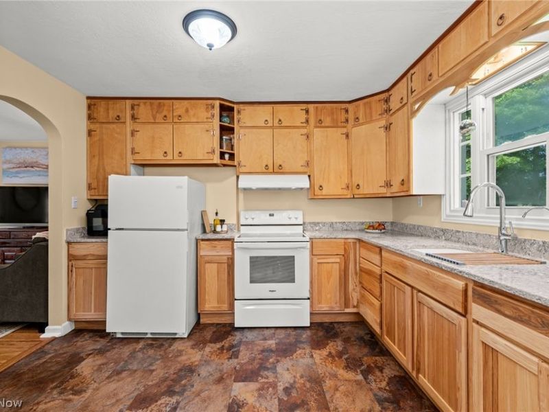 1007 S Munroe Road, Tallmadge, OH 44278 Photo 4
