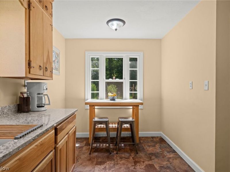 1007 S Munroe Road, Tallmadge, OH 44278 Photo 6