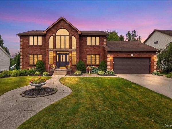 180 Enchanted S, Depew, NY 14043
