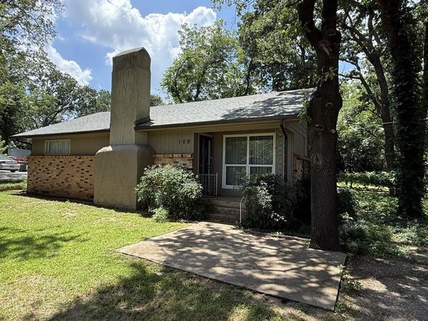 109 Churchill Lane , Pottsboro, TX 75076