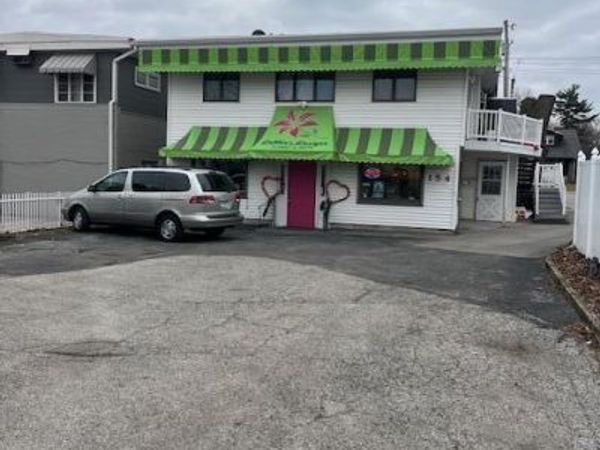 154 N Main Street , Crown Point, IN 46307
