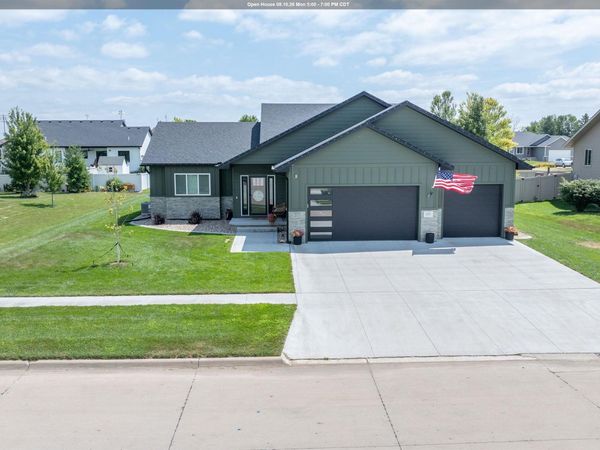 210 Elm Street, Sloan, IA 51055