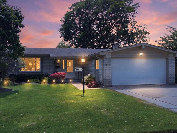 38515 Grandon Street, Livonia, MI 48150