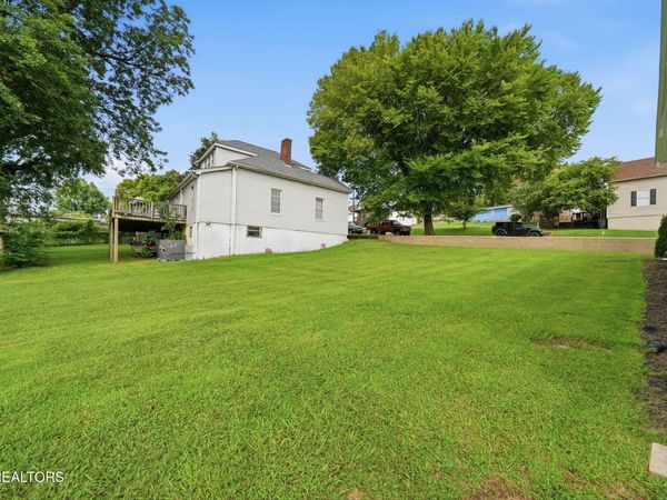 208 E 1st Ave, Lenoir City, TN 37771