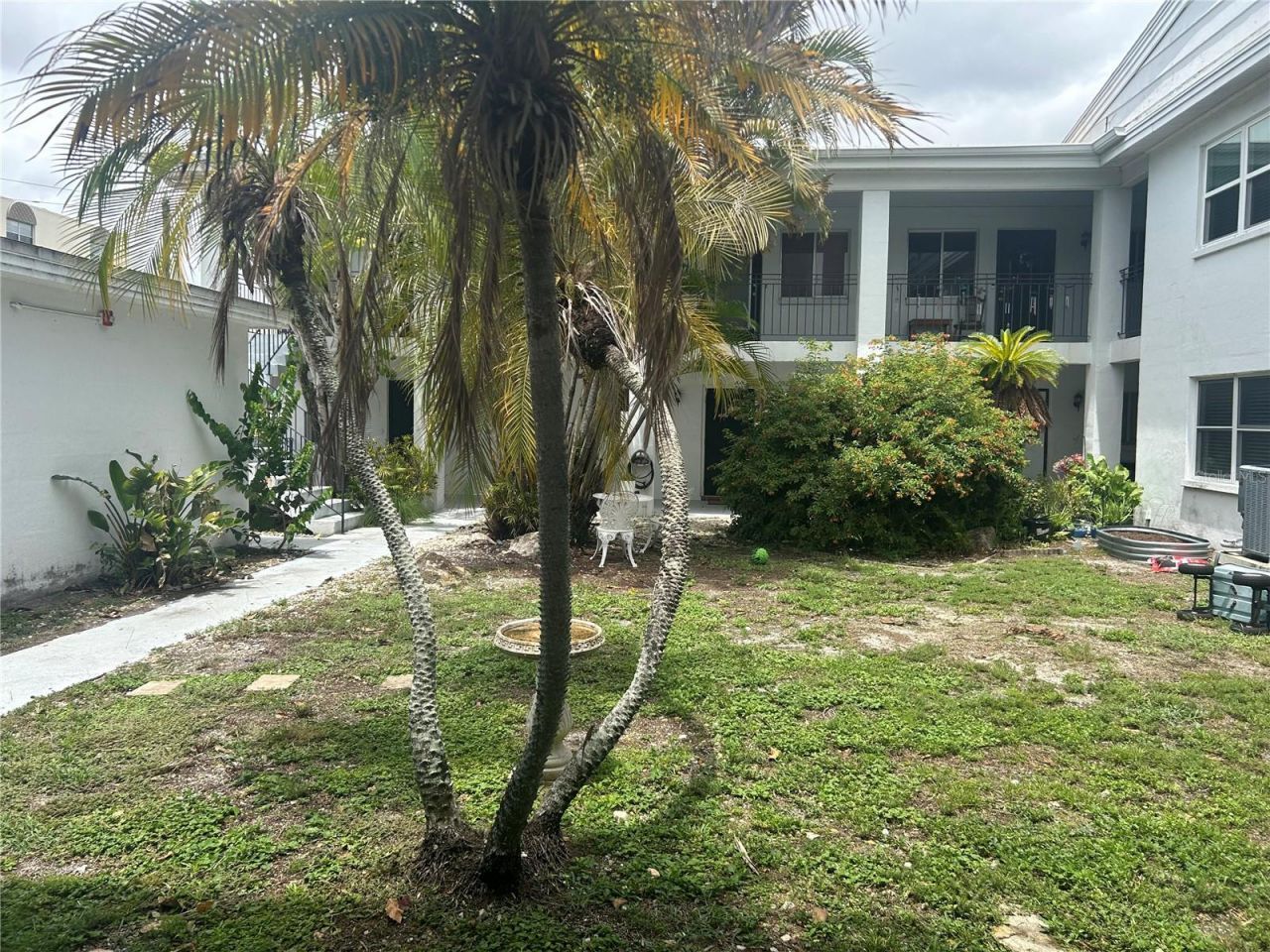 300 35th Avenue N, Unit F8, Saint Petersburg, FL 33704 Photo