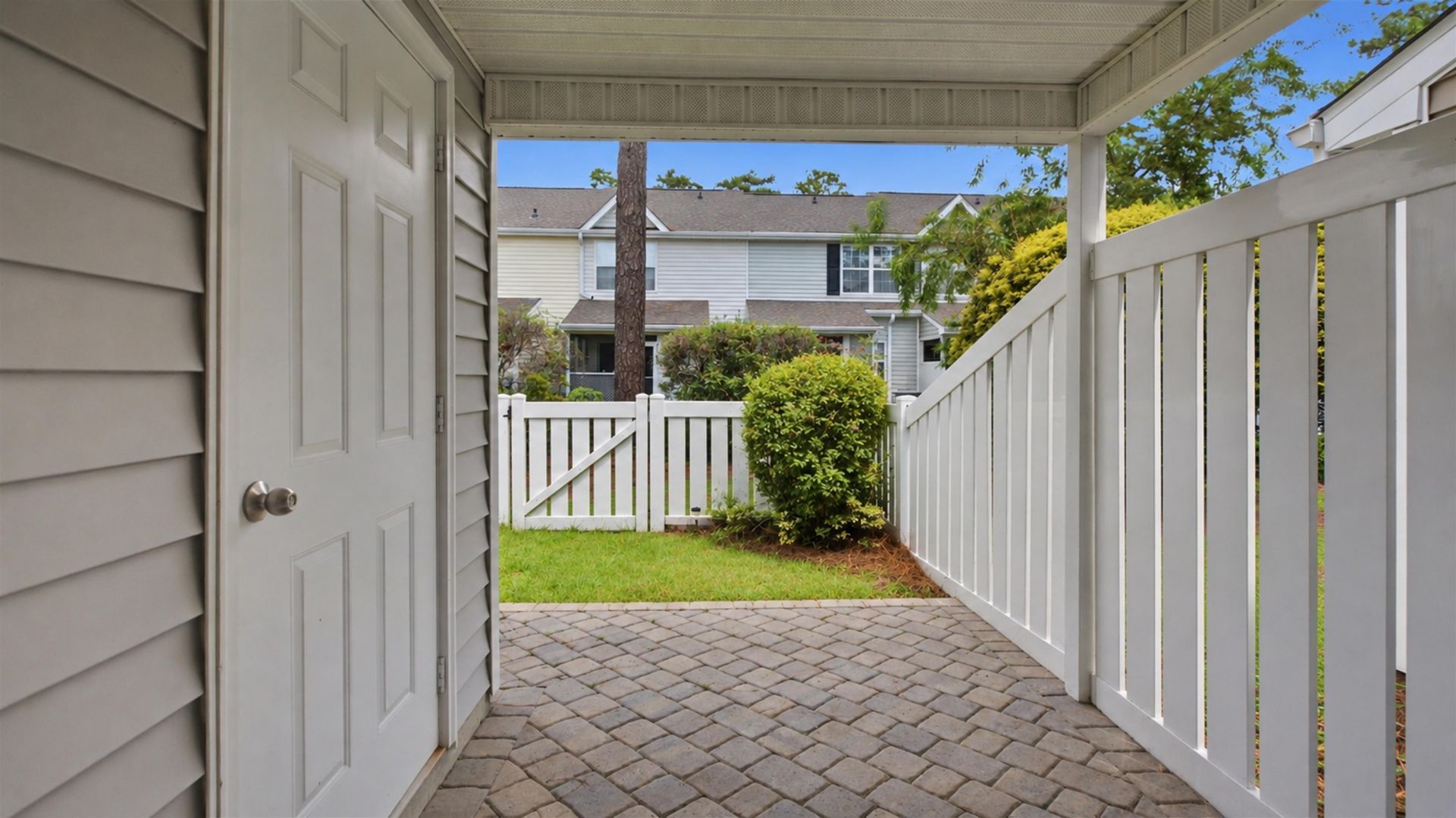 3586 Evergreen Way Photo 10