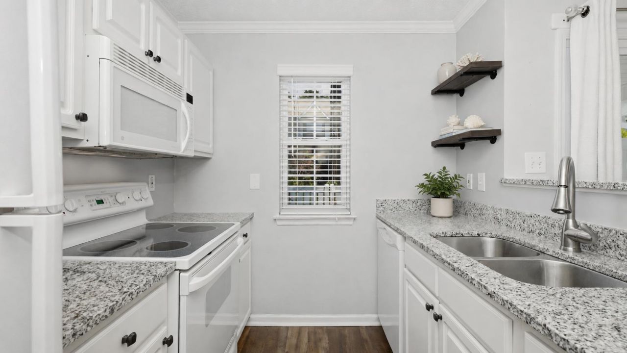 3586 Evergreen Way Photo 14