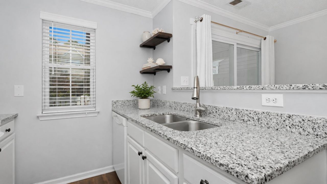 3586 Evergreen Way Photo 15