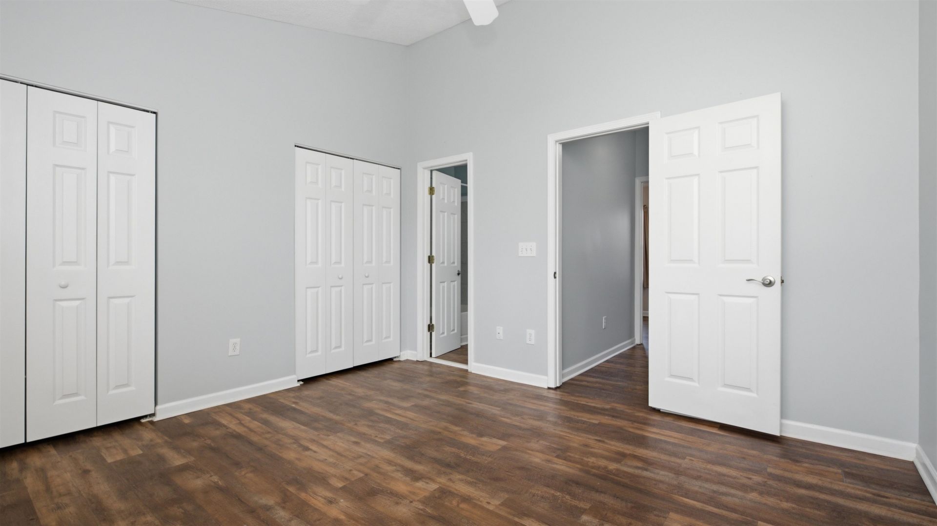 3586 Evergreen Way Photo 24