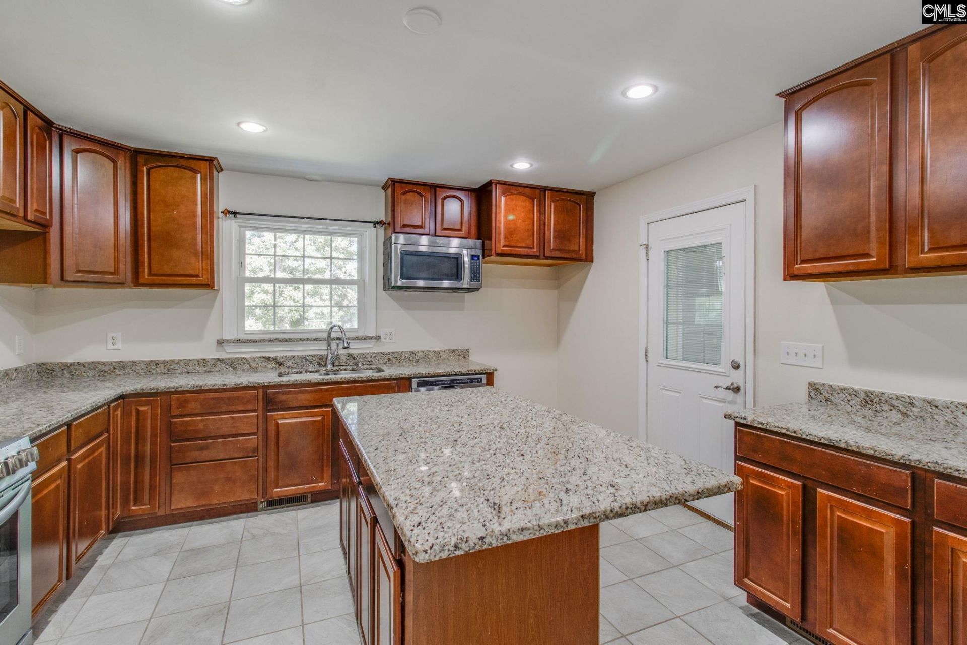 2533 Chatsworth Road  Photo 12
