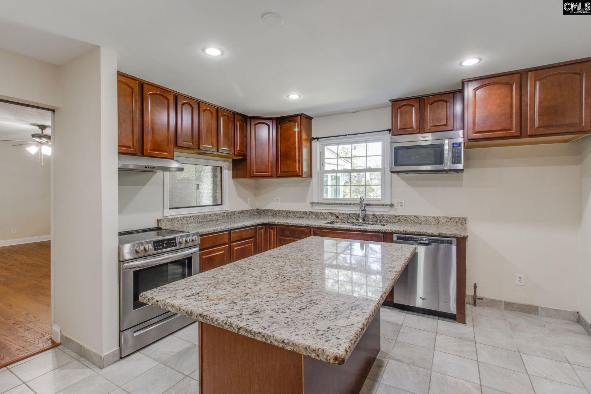 2533 Chatsworth Road  Photo 13