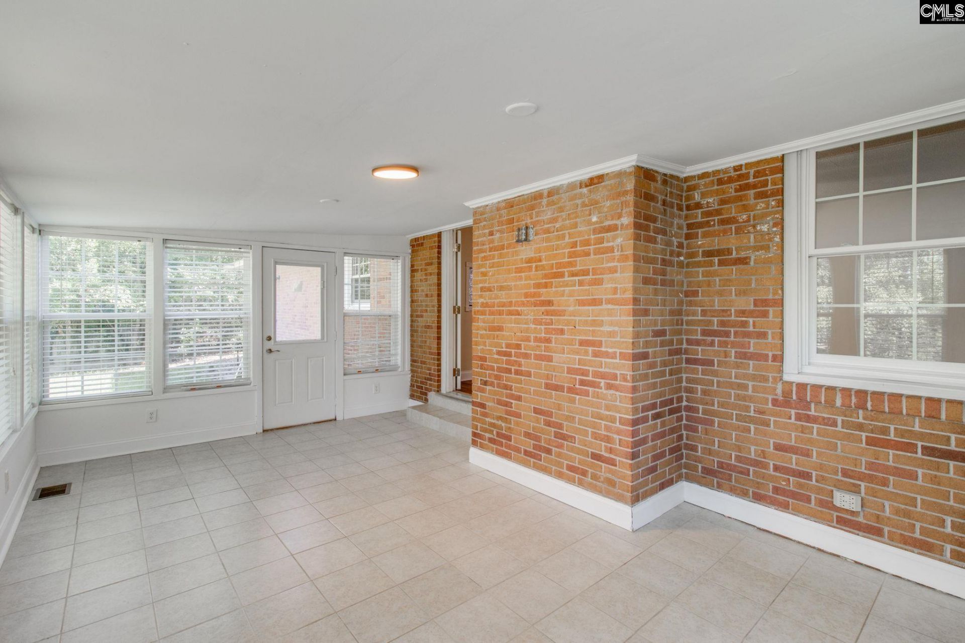 2533 Chatsworth Road  Photo 32