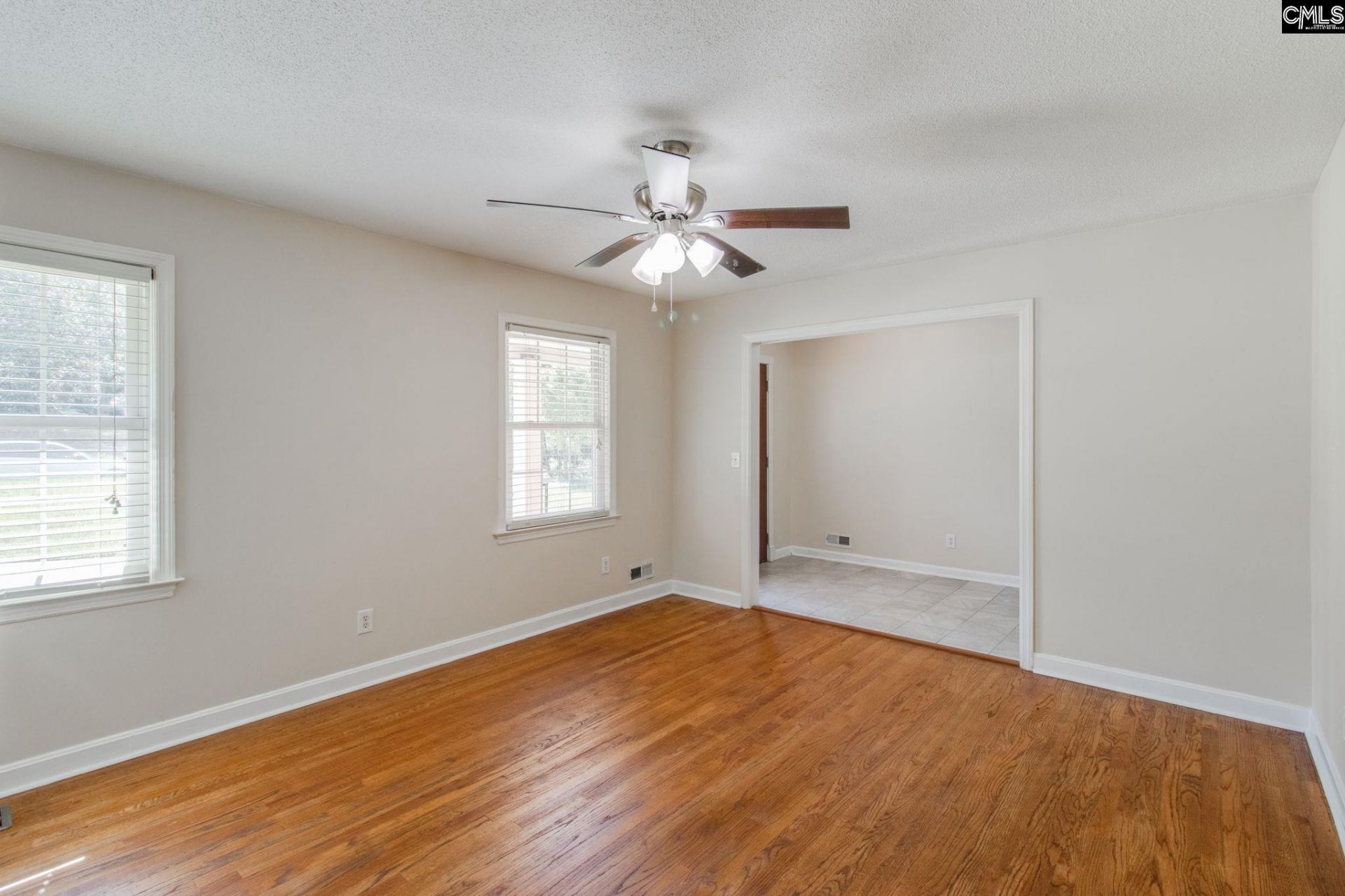 2533 Chatsworth Road  Photo 9