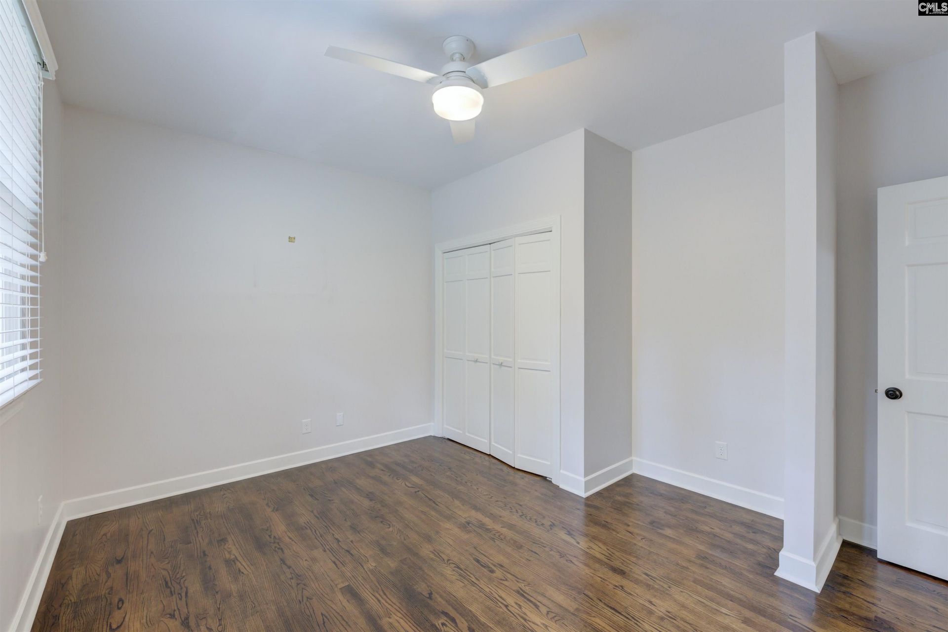 121 Cowdray Park  Photo 25