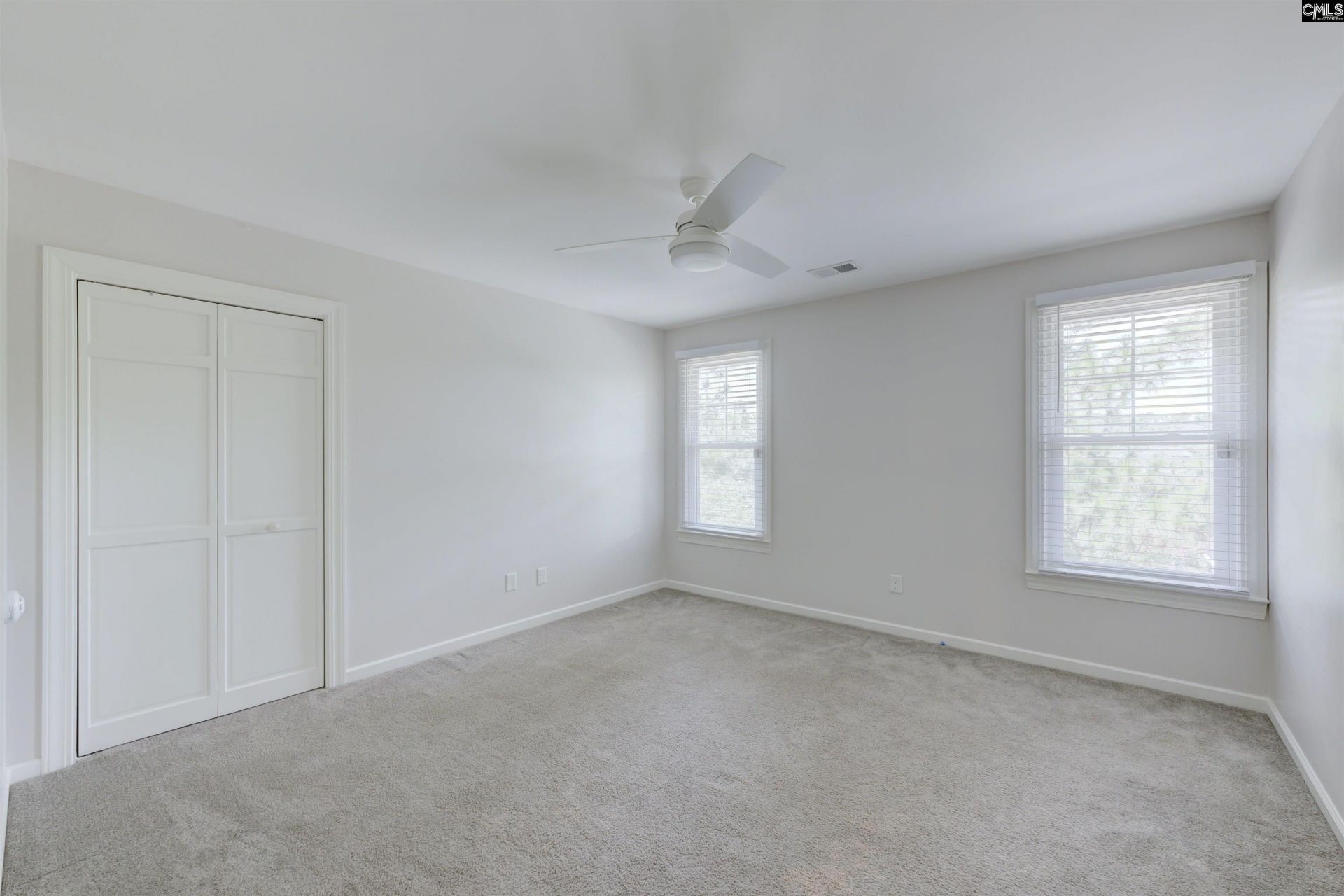 121 Cowdray Park  Photo 35