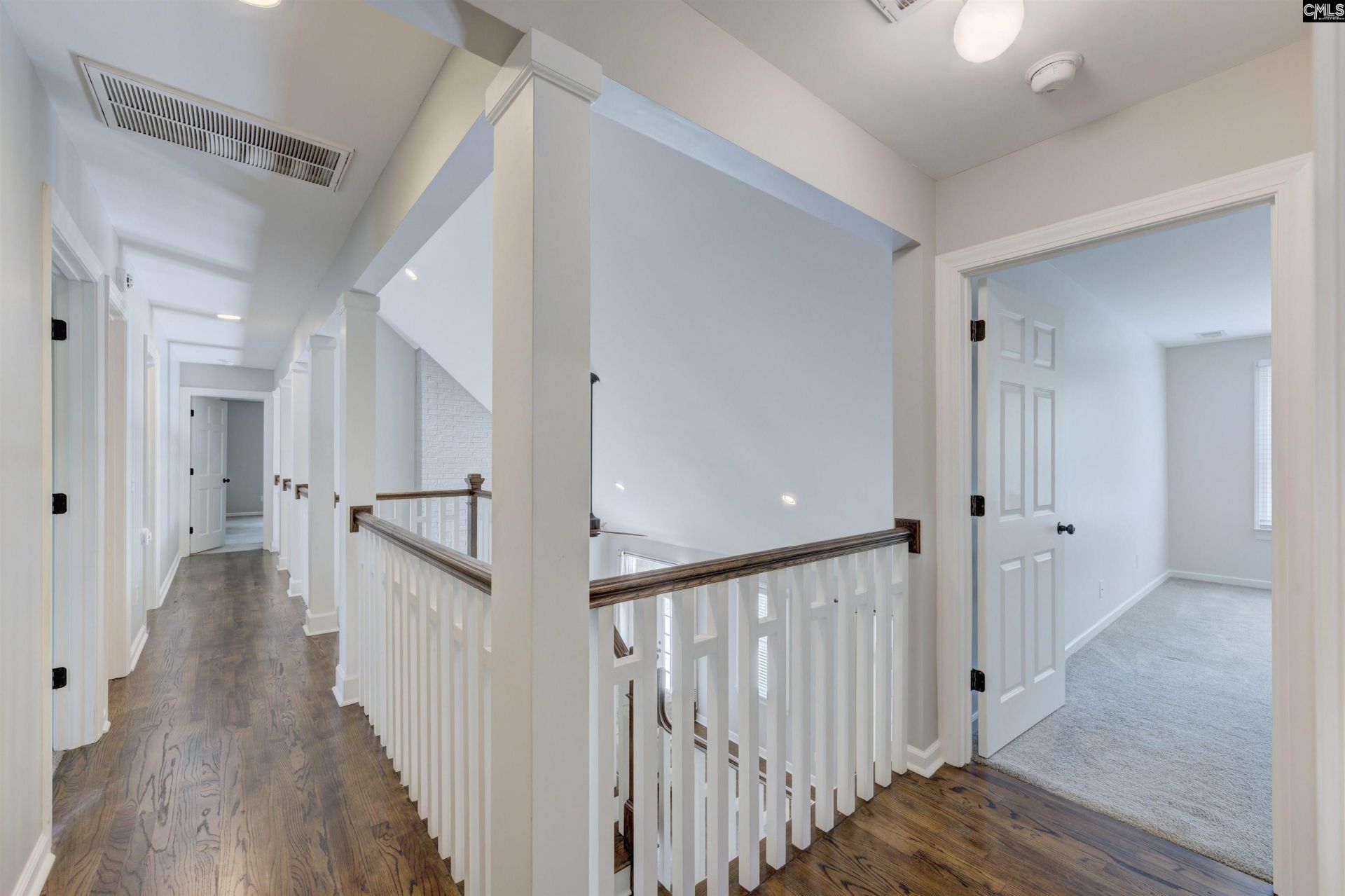 121 Cowdray Park  Photo 36