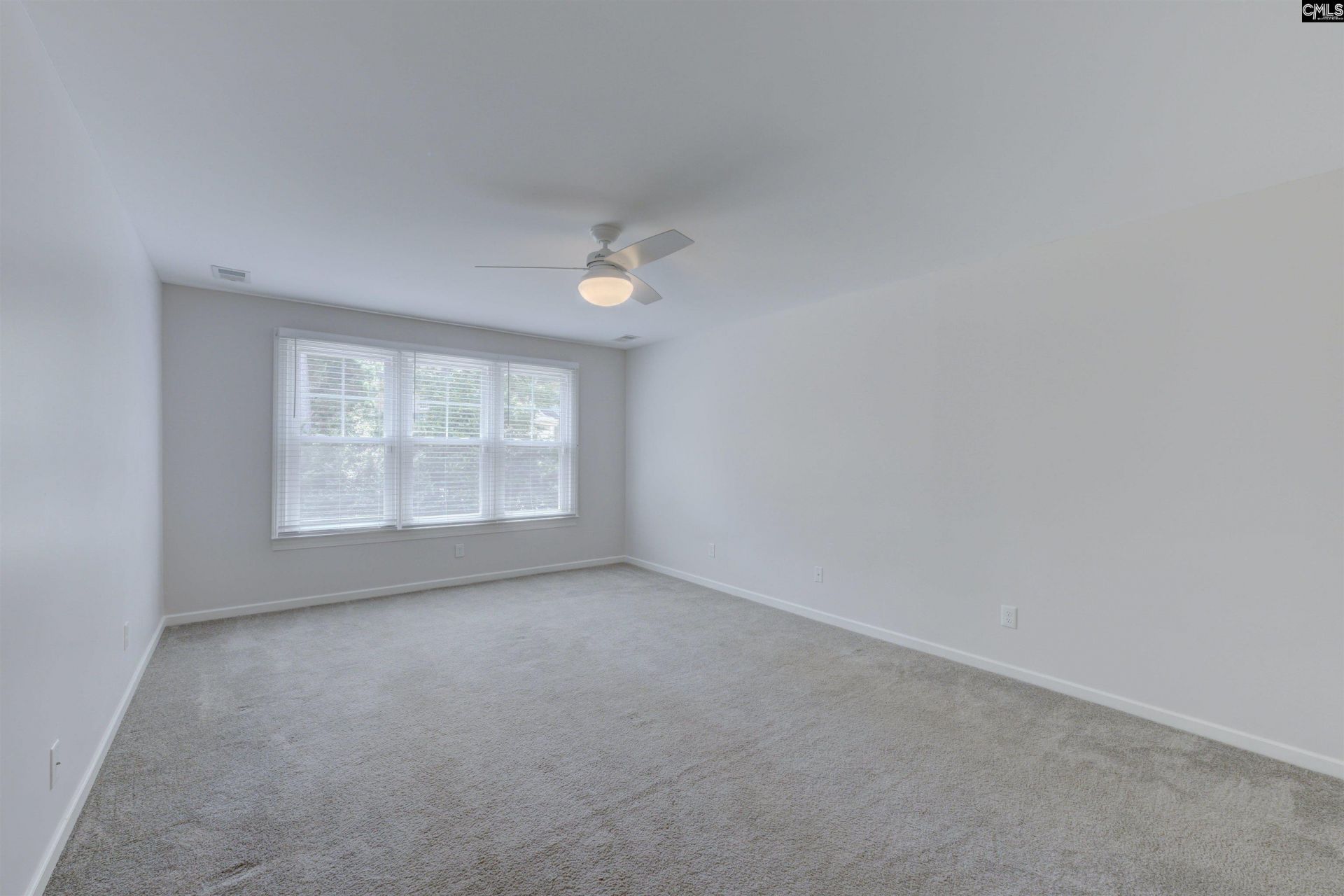 121 Cowdray Park  Photo 37