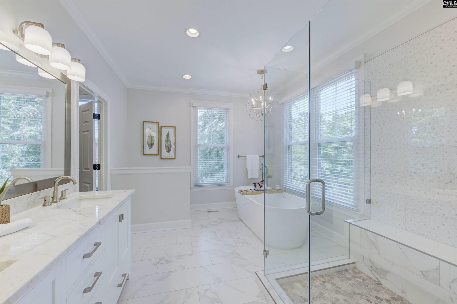 121 Cowdray Park  Photo 4
