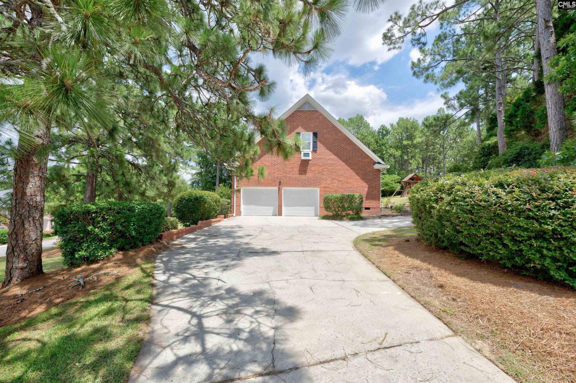 121 Cowdray Park  Photo 41