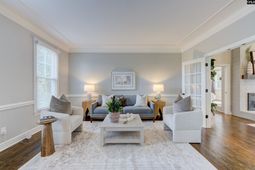 121 Cowdray Park photo 4
