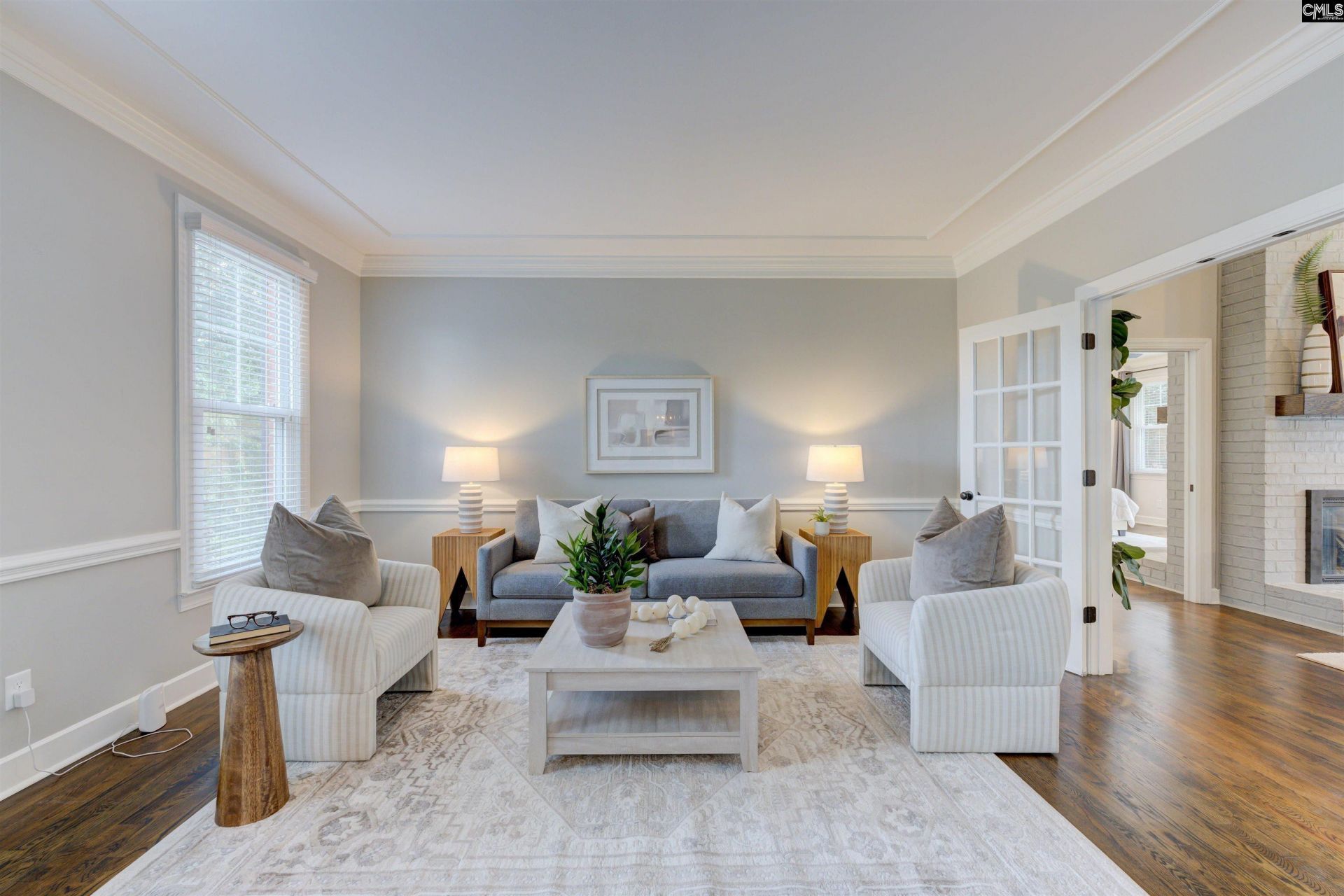 121 Cowdray Park  Photo 6