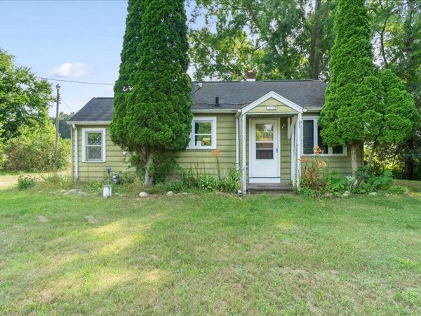 14133 North Avenue, Bellevue, MI 49021