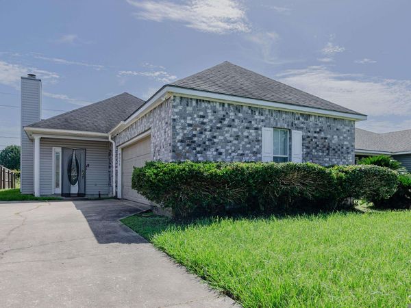 9051 Crosscreek Ave, Baton Rouge, LA 70810