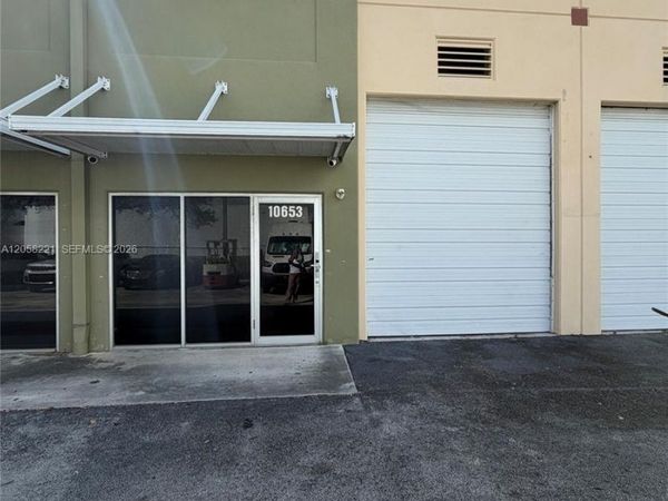 10601 NW 122nd St , Unit 20, Medley, FL 33178