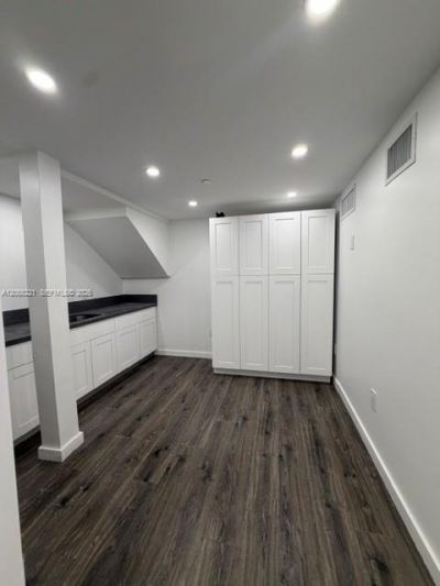 10601 NW 122nd St , Unit 20, Medley, FL 33178 Photo