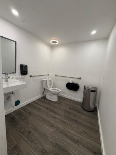 10601 NW 122nd St , Unit 20, Medley, FL 33178 Photo