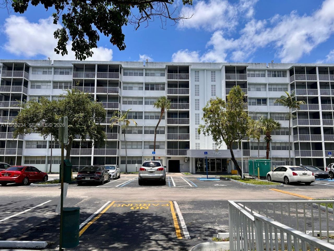 700 NW 214th St, Unit 411, Miami Gardens, FL 33169 Photo