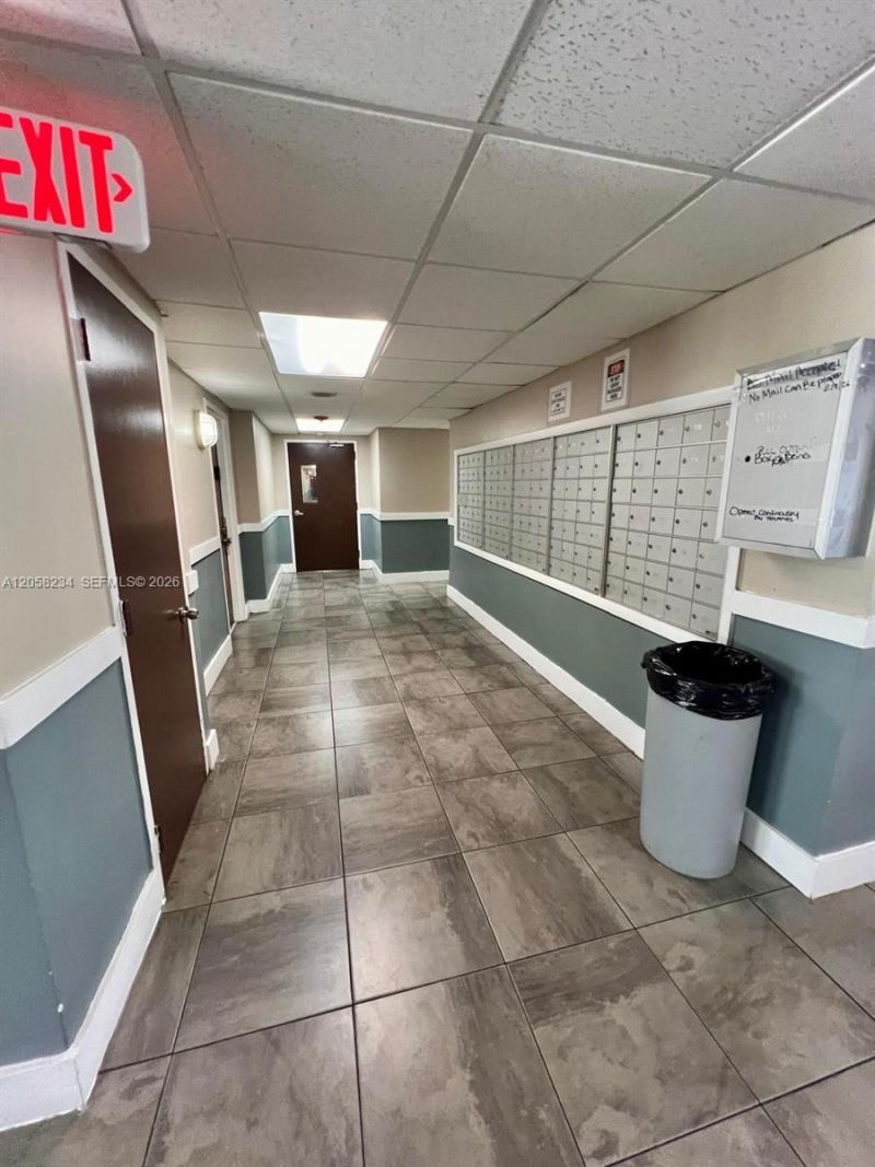 700 NW 214th St, Unit 411, Miami Gardens, FL 33169 Photo