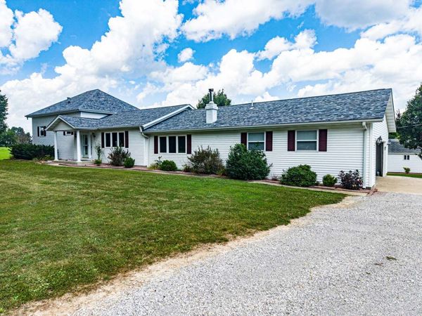 4022 Landmark Road, Iuka, IL 62849