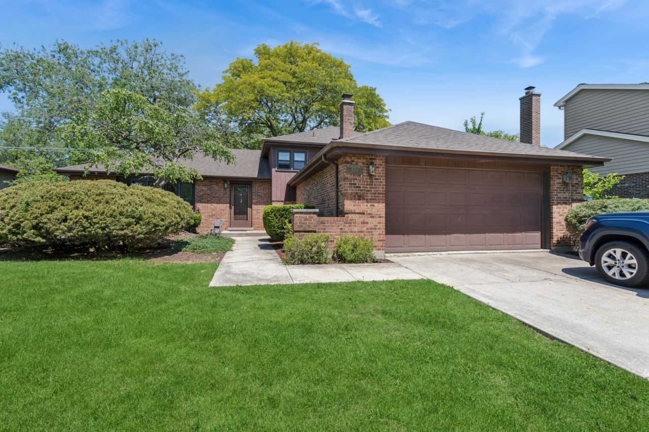 2214 Hamilton Lane , Darien, IL 60561