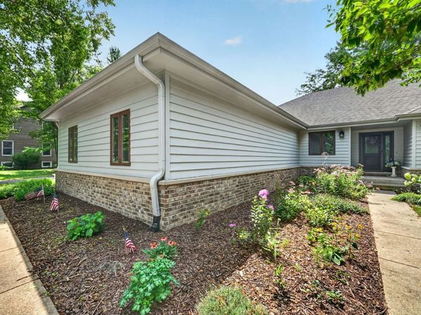 10293 E Hickory Ridge Drive, Rochelle, IL 61068