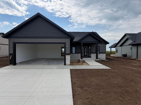 228 Falcon Court, Sauk City, WI 53583