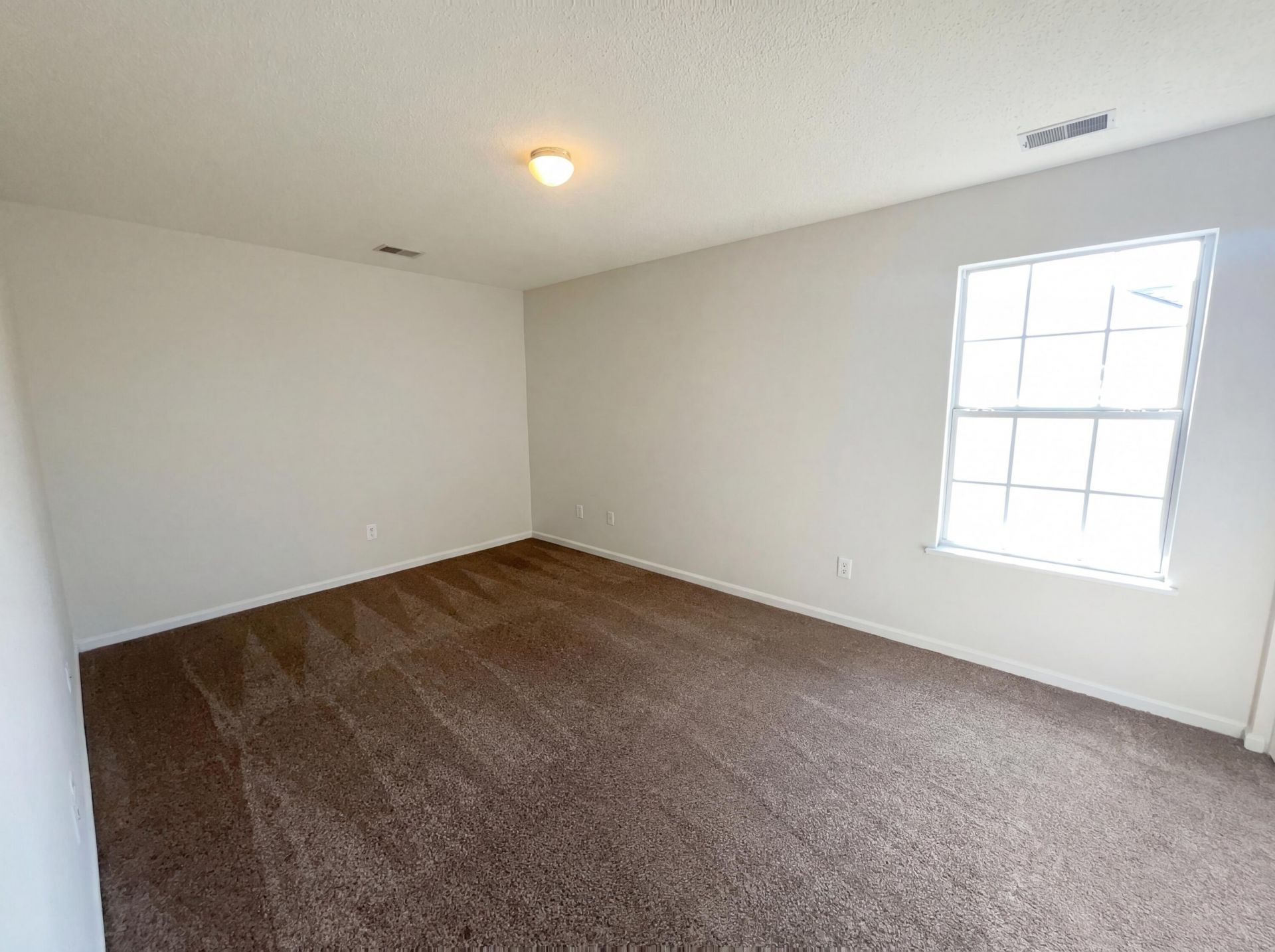 318 Aberdeen Circle Photo 11