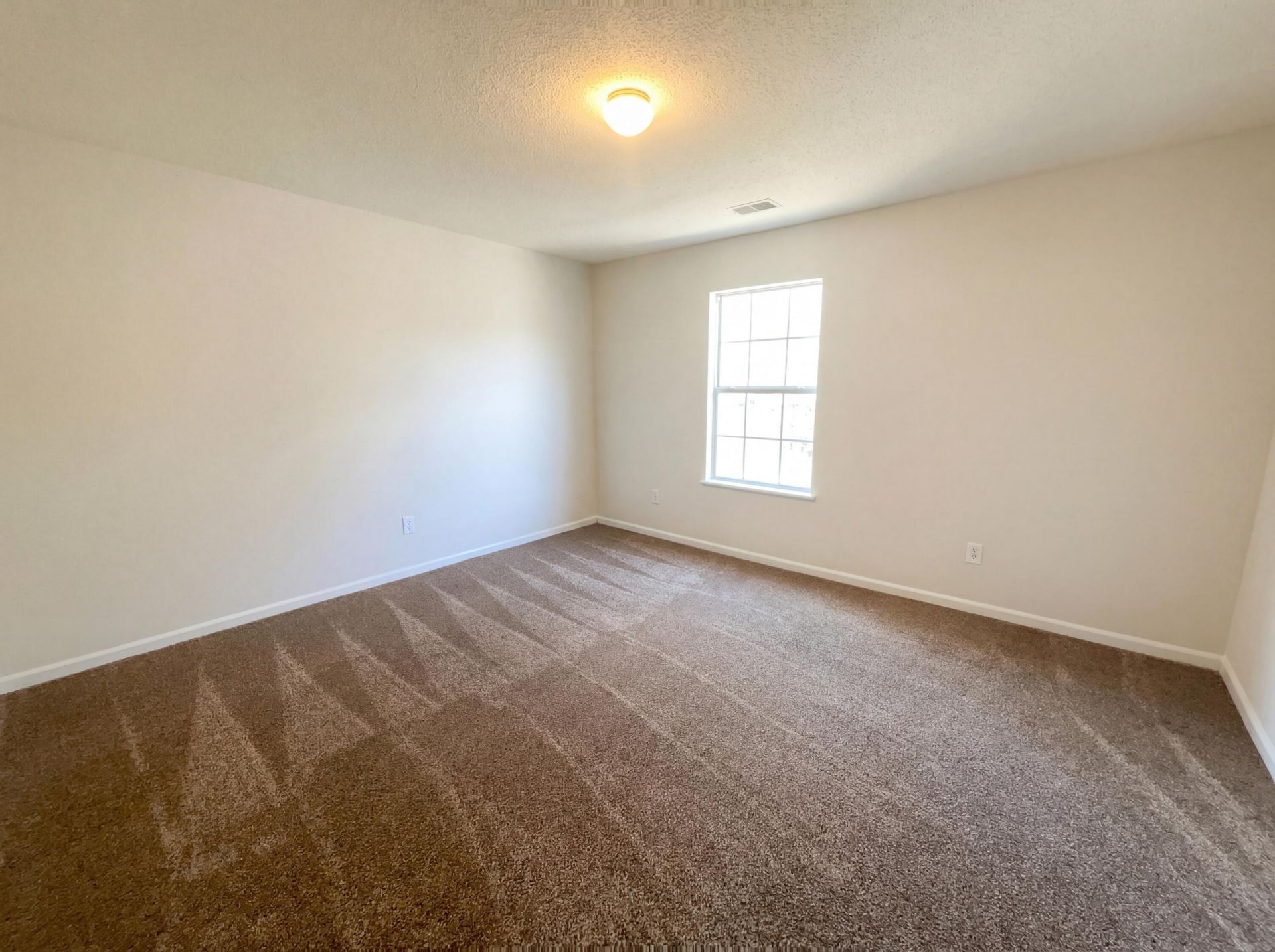 318 Aberdeen Circle Photo 14