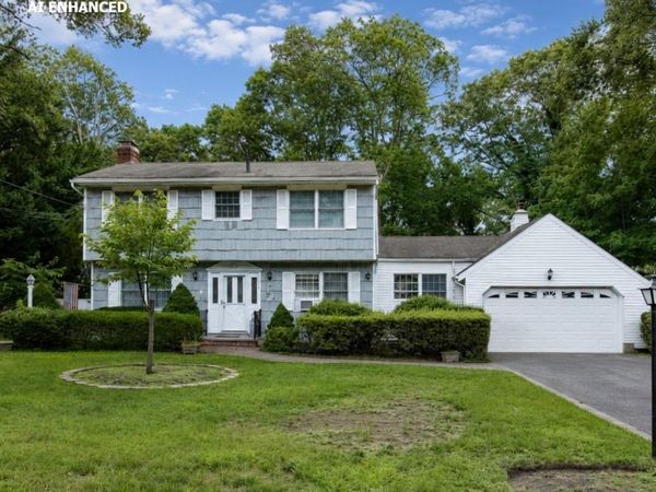 8 Skyview Lane, Stony Brook, NY 11790