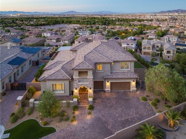 2 Olympia Outlook Drive , Las Vegas, NV 89141