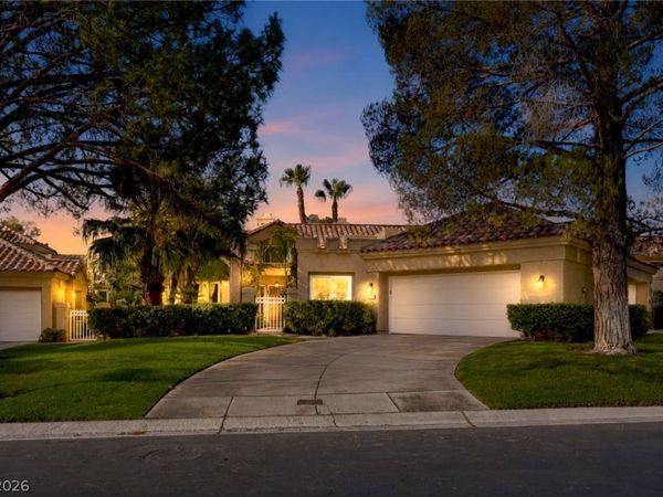 7889 Harbour Towne Avenue , Las Vegas, NV 89113