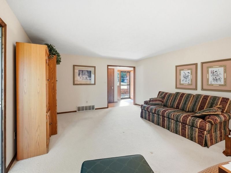 15811 Sunset Boulevard, Wapakoneta, OH 45895 Photo 10