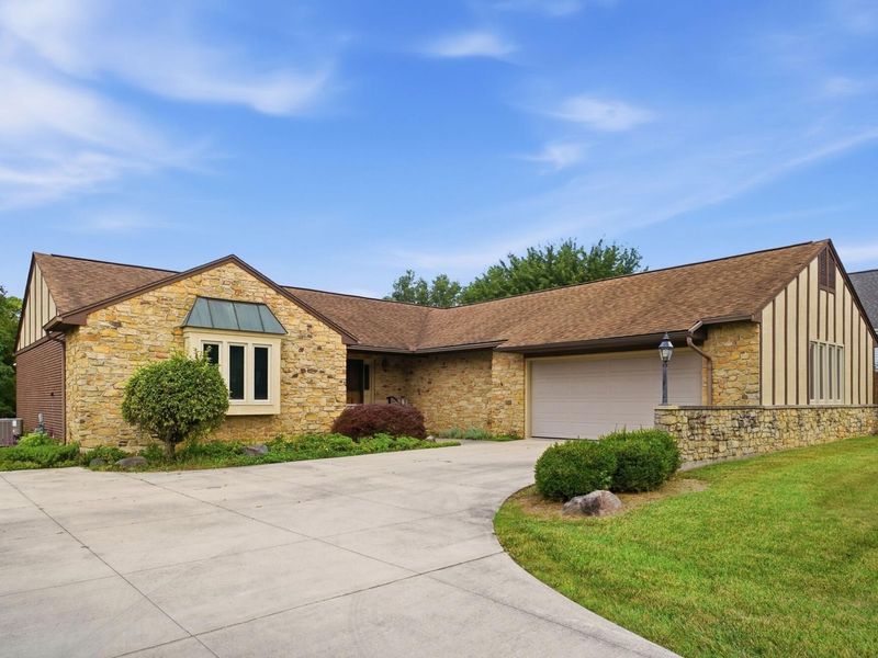 15811 Sunset Boulevard, Wapakoneta, OH 45895 Photo 5