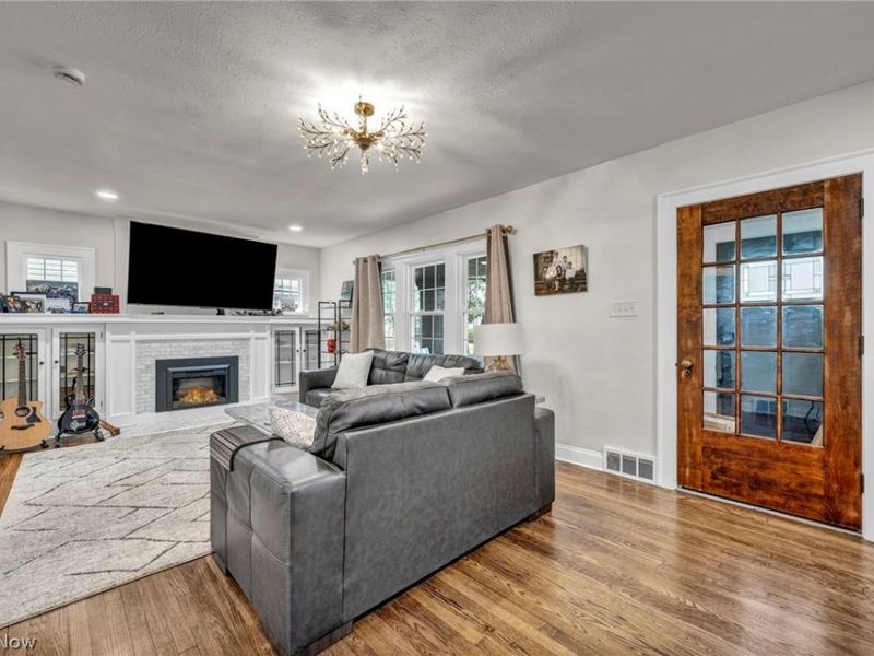 2108 Hampstead Road, Cleveland Heights, OH 44118 Photo 4