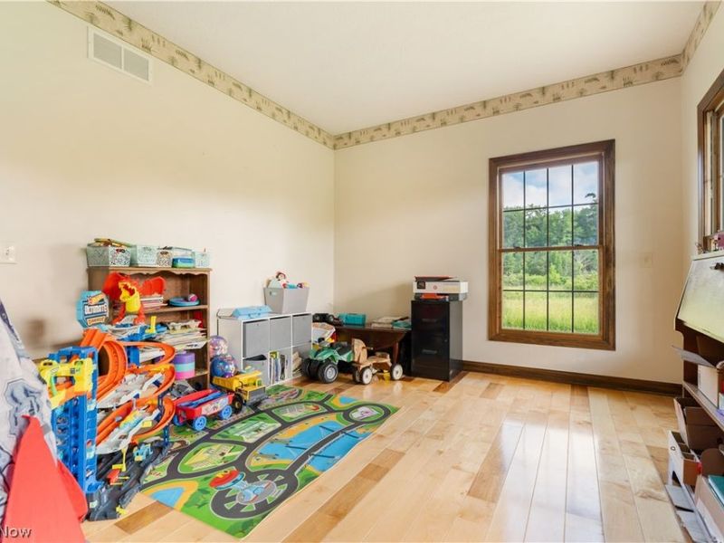 1100 E Bayton Street, Alliance, OH 44601 Photo 11