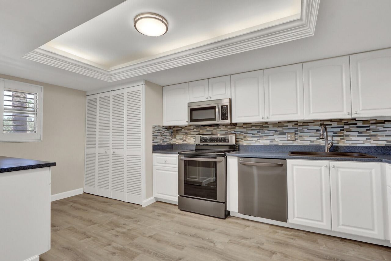 1036 Us-1, Unit 221, North Palm Beach, FL 33408 Photo