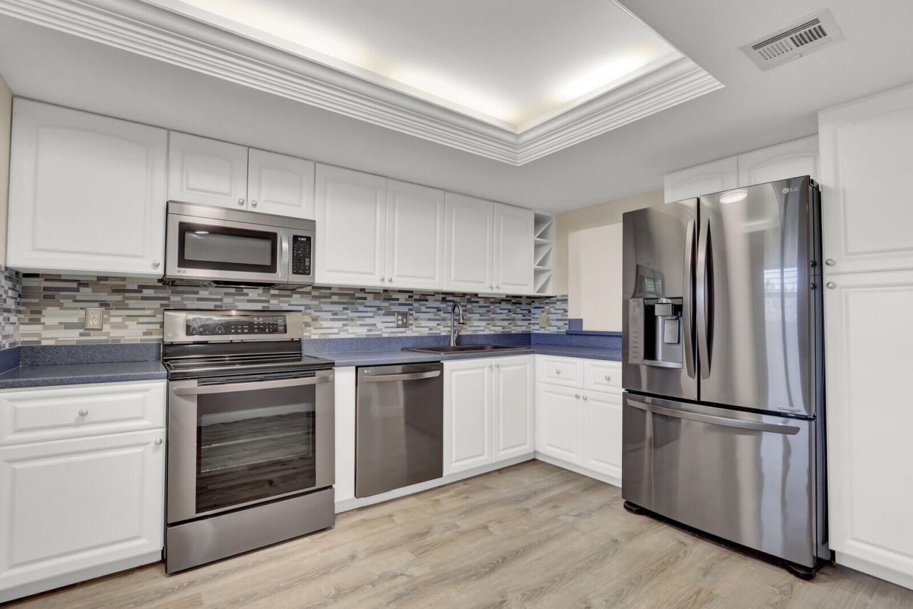 1036 Us-1, Unit 221, North Palm Beach, FL 33408 Photo