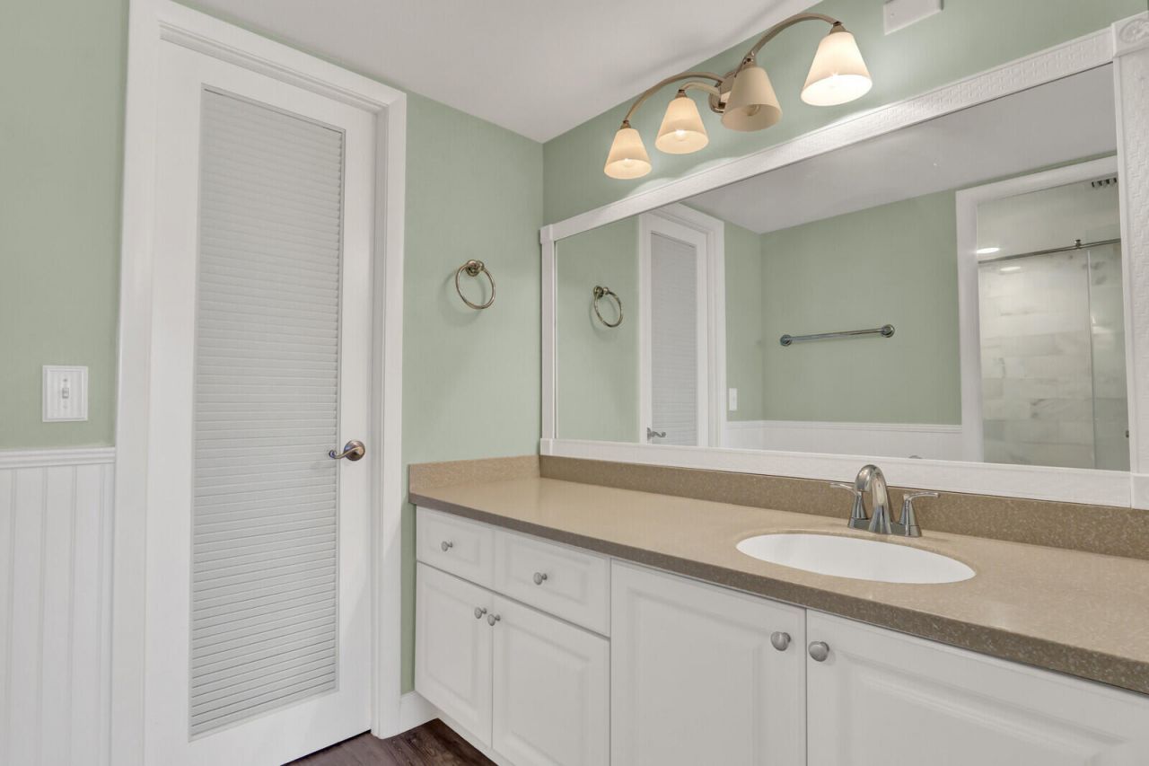 1036 Us-1, Unit 221, North Palm Beach, FL 33408 Photo
