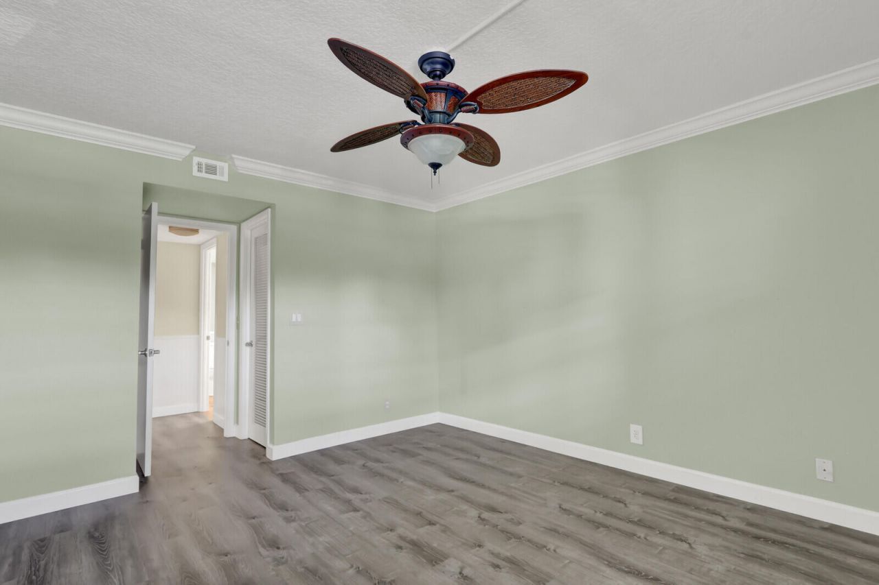 1036 Us-1, Unit 221, North Palm Beach, FL 33408 Photo